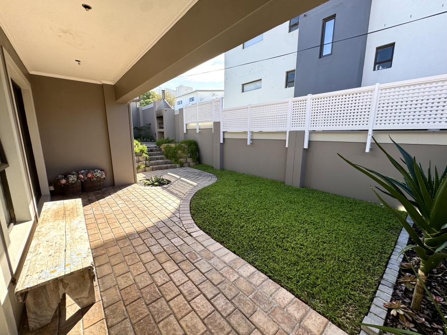 3 Bedroom Property for Sale in Waves Edge Western Cape